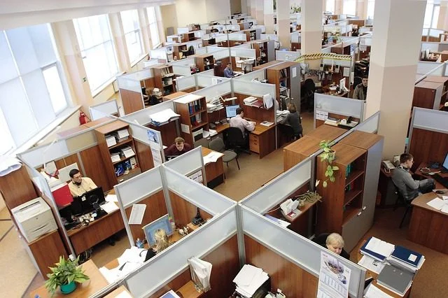 office that has been cleaned by commercial cleaners